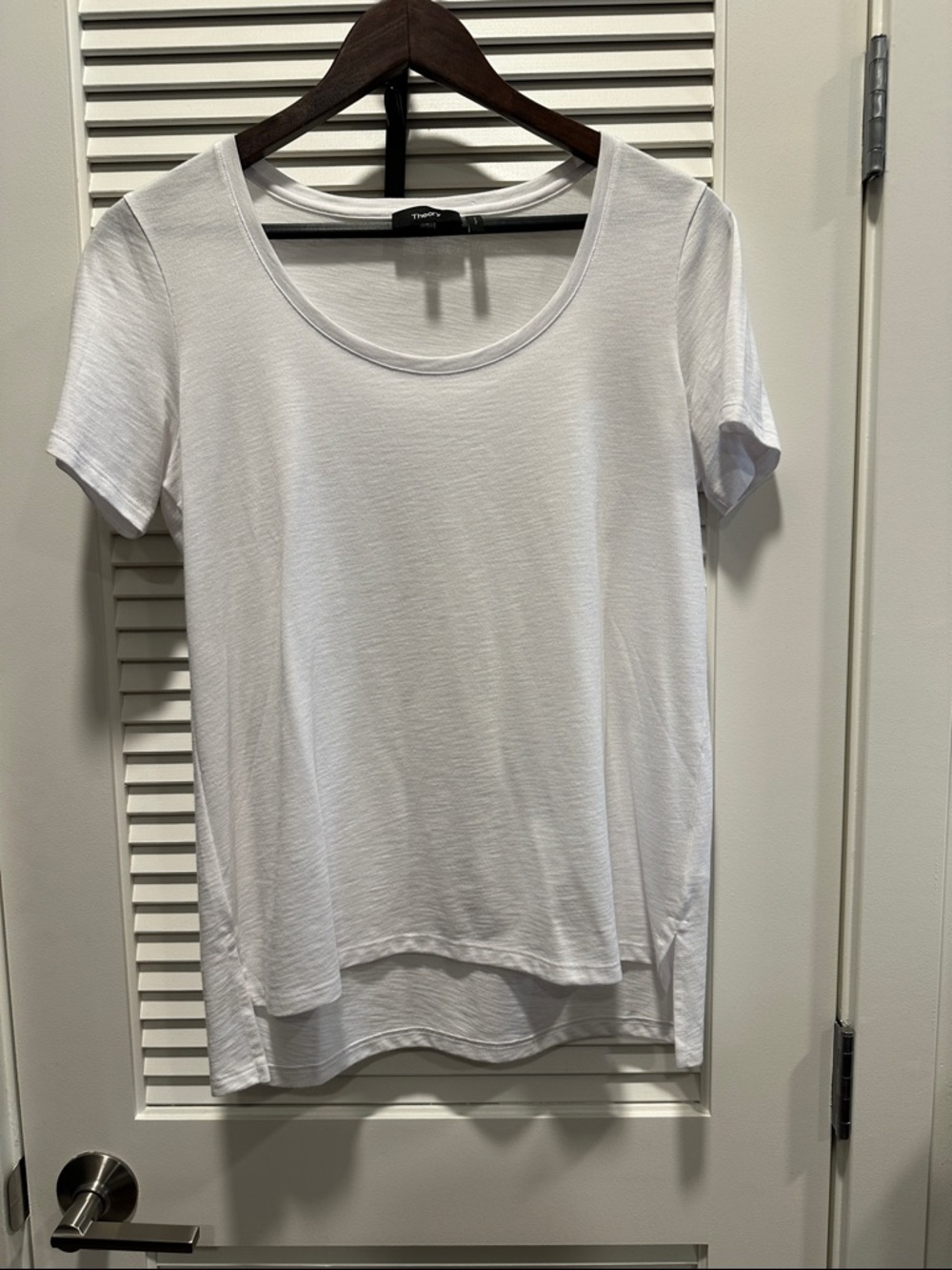 Theory White Scoop Neck Short Sleeve Tee